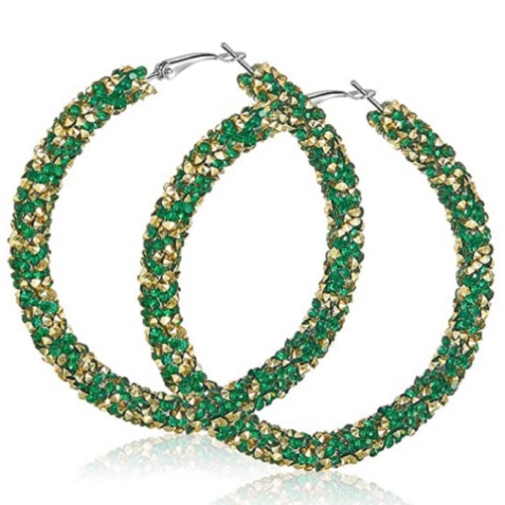 Lia  (All Earrings 5/$30)